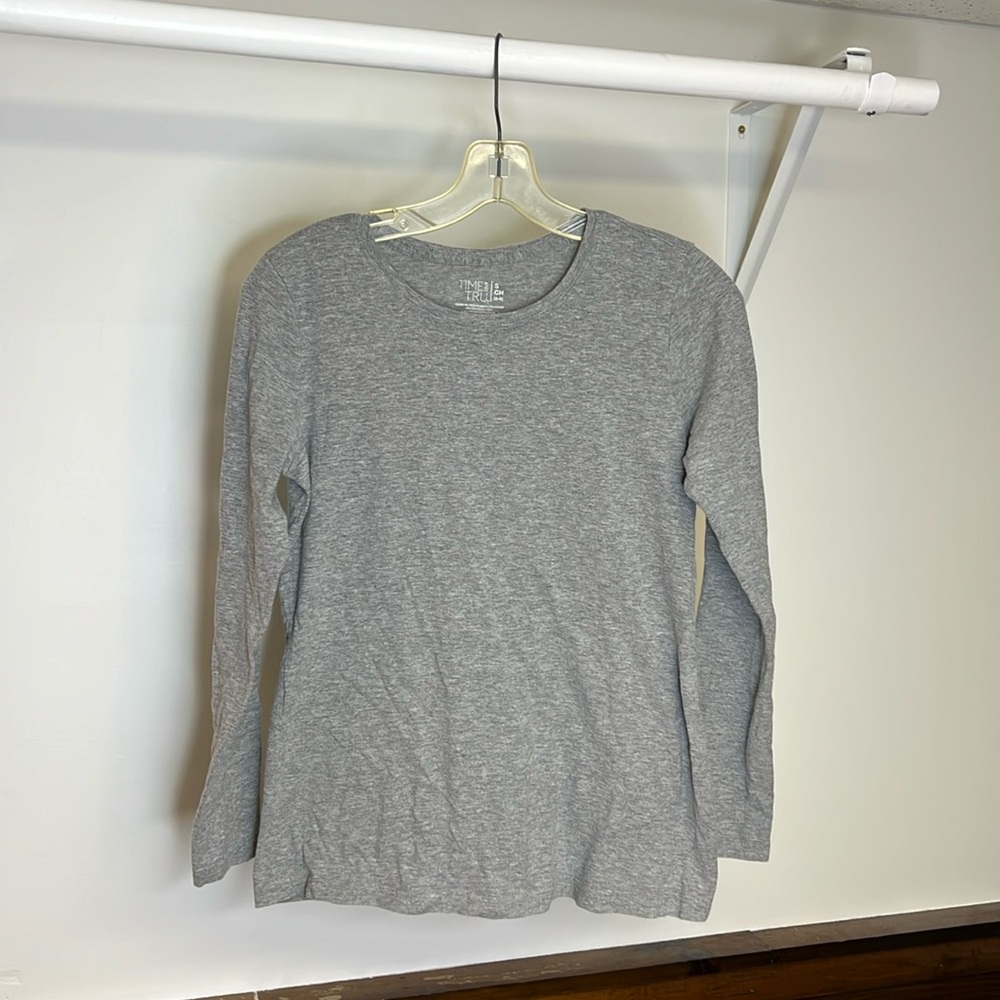 Time & Tru‎ Gray Stretchy Long Sleeve Tee- S
